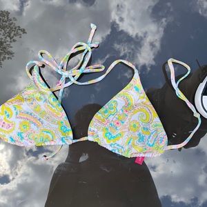 VS paisley triangle top